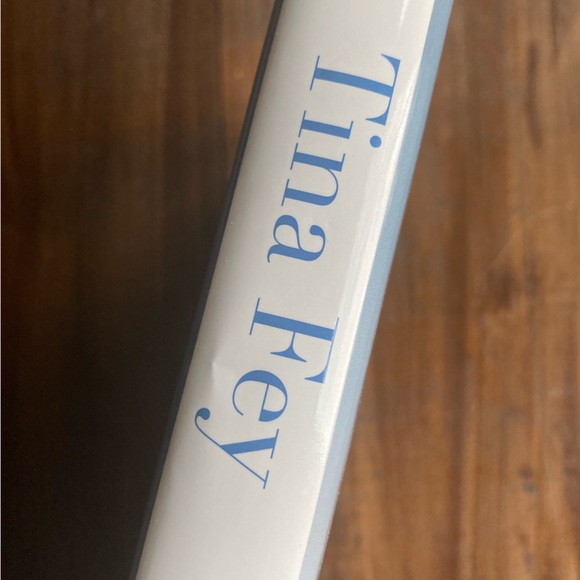 First Edition Bossypants by Tina Fey - First Edition - Hardcover 2011 - Picture 4 of 16